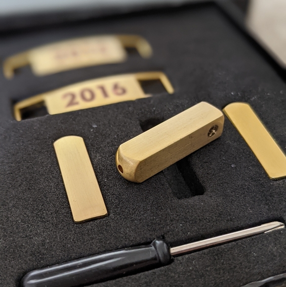 NIKE iD Shoelace Aglet Set (or FREE w/ Air Max 1s) - Picture 4 of 7